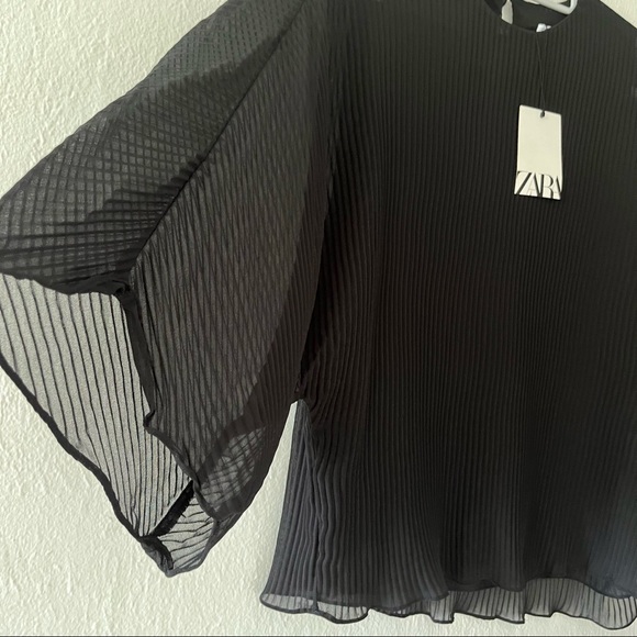 ZARA Black Blouse 🖤 - Picture 2 of 5